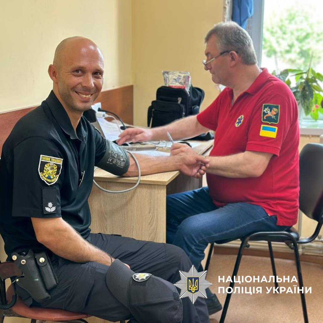 Здали кров заради життя поліцейські: Новини Харкова